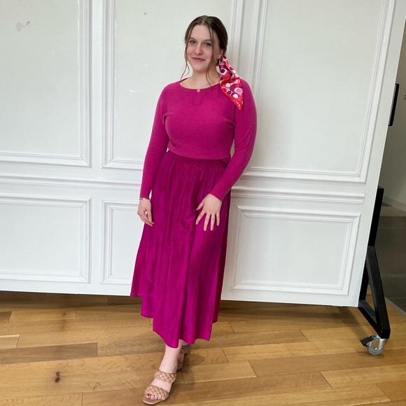 Elegant Pink Maxi Skirt - Picture 4 of 5